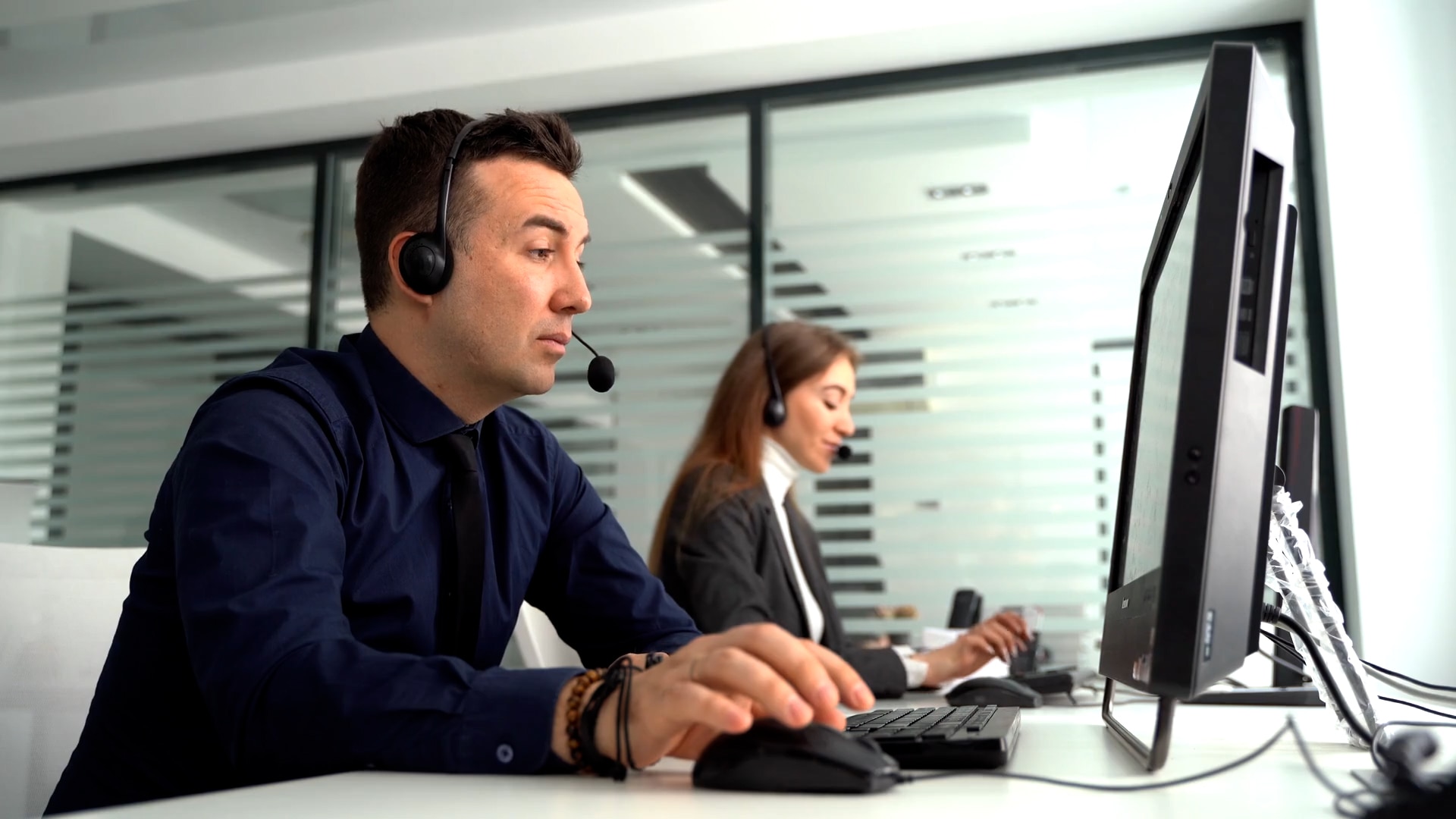 Muddled Libraによる多段階サイバー攻撃に対するグローバル ビジネスの防御